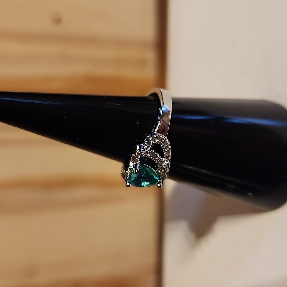 ❤️  GREEN HEART RING - Picture 4 of 6